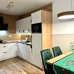 Panorama Karkonoszy - Komfort Uzdrowisko Z Widokiem Na Sniezke I Aquapark Apartamento *